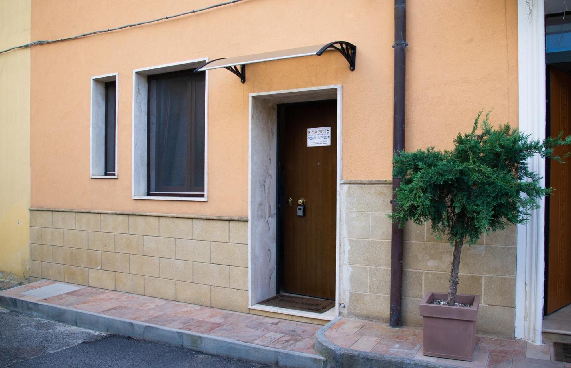 Intero Alloggio, Binario 18 Brindisi Exterior foto